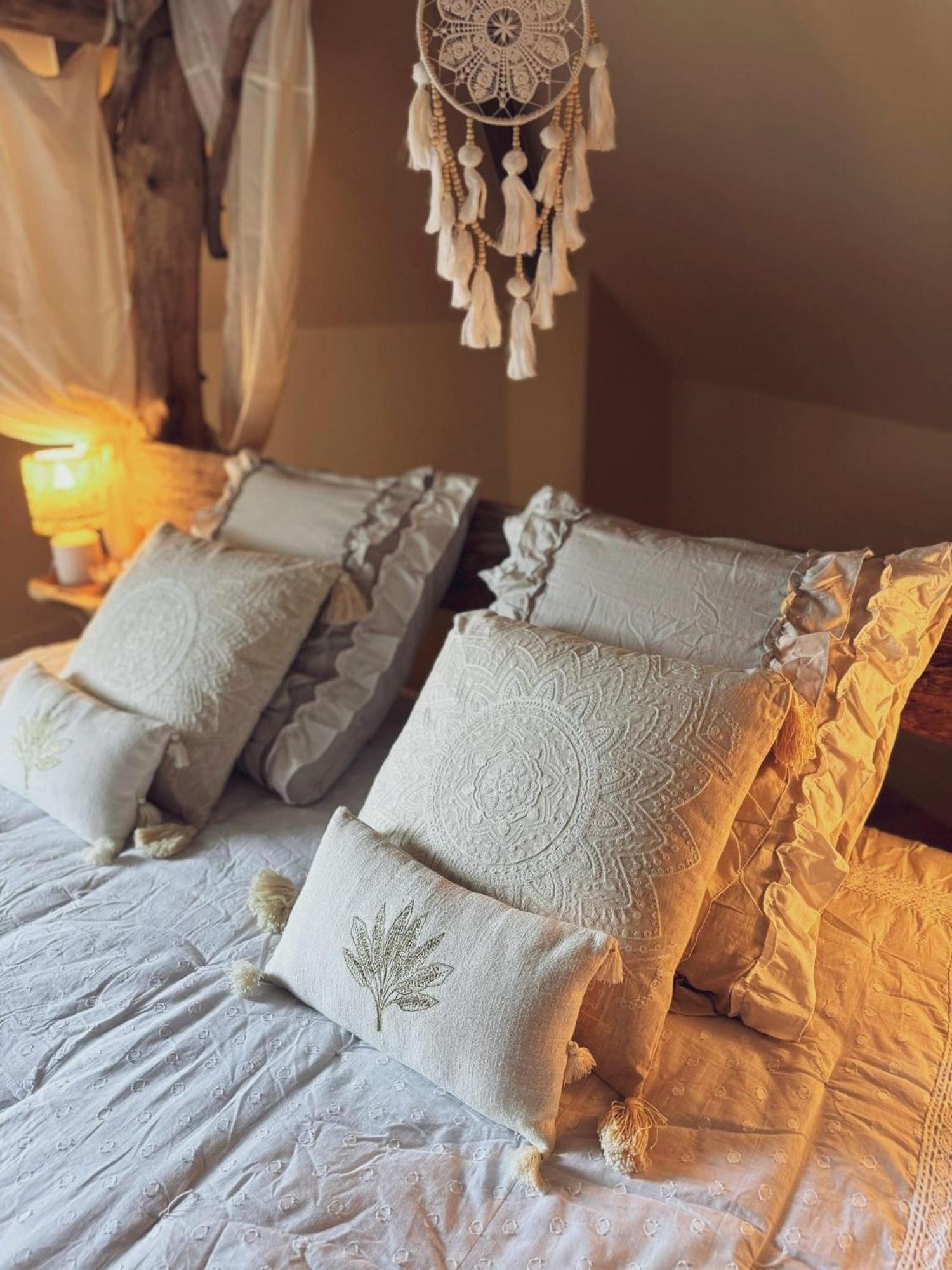 Duplex Safari Jusqu'a 4 Personnes, Spa, Cinema Et Lit Sous Les Arbres, Day Use, 10 Min Centre Apartment