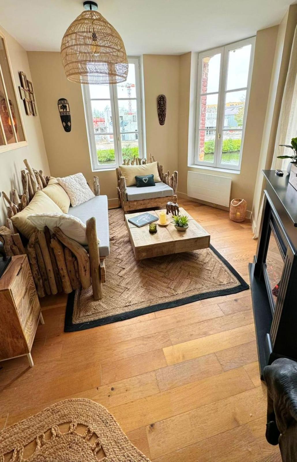 Apartment Duplex Safari Jusqu'a 4 Personnes, Spa, Cinema Et Lit Sous Les Arbres, Day Use, 10 Min Centre *