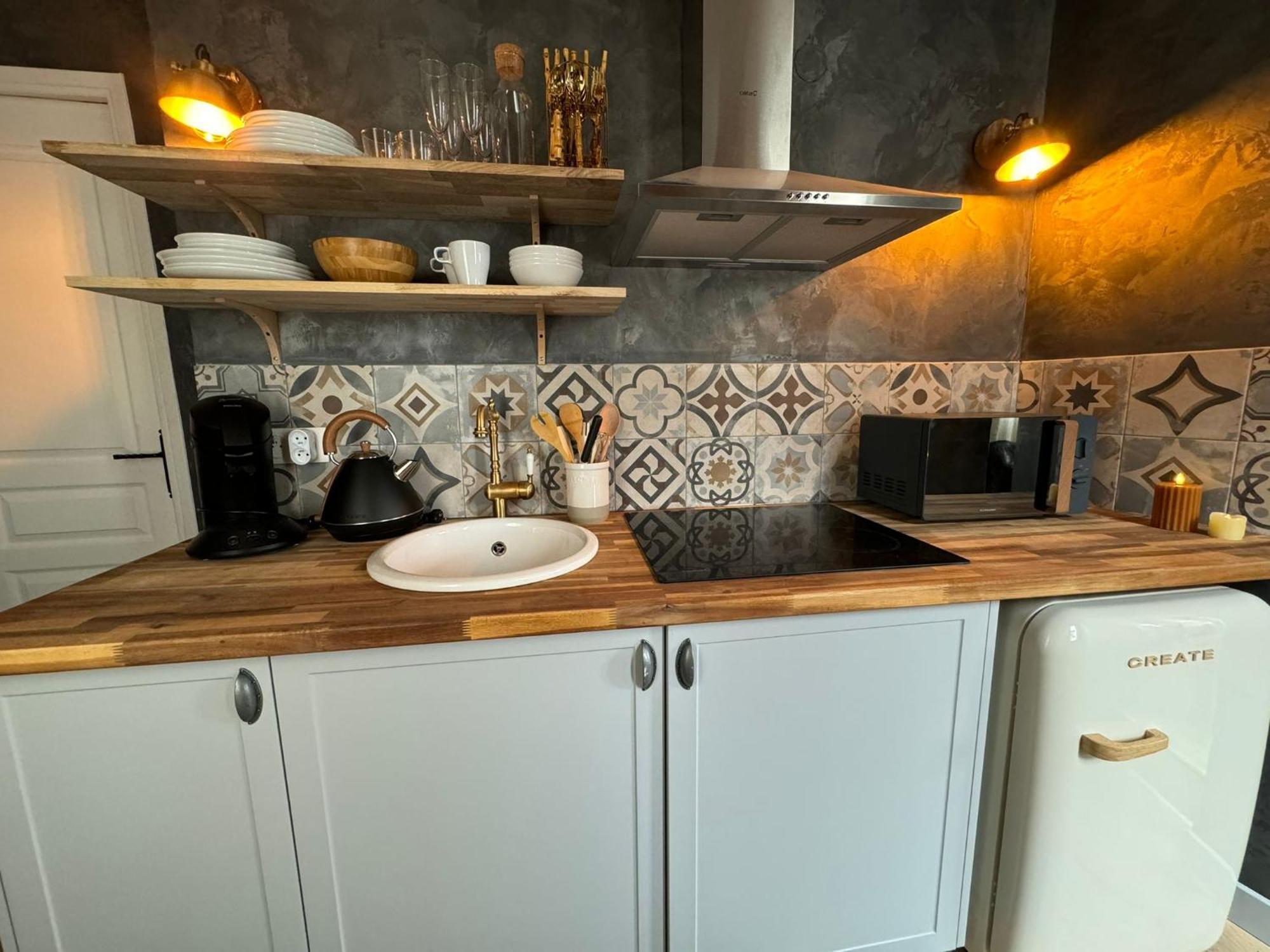 Duplex Safari Jusqu'a 4 Personnes, Spa, Cinema Et Lit Sous Les Arbres, Day Use, 10 Min Centre Apartment *