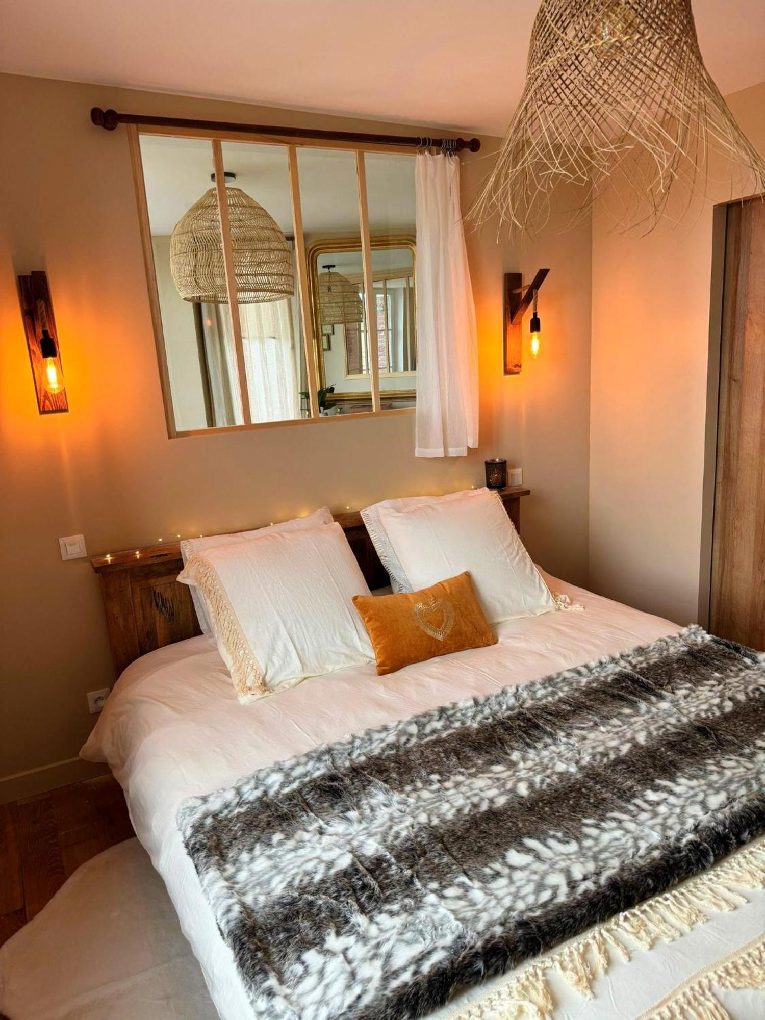 Apartment Duplex Safari Jusqu'a 4 Personnes, Spa, Cinema Et Lit Sous Les Arbres, Day Use, 10 Min Centre *